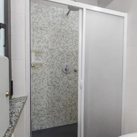 Apartment 5 Min To Metro - Independent - Quiet - Privacy